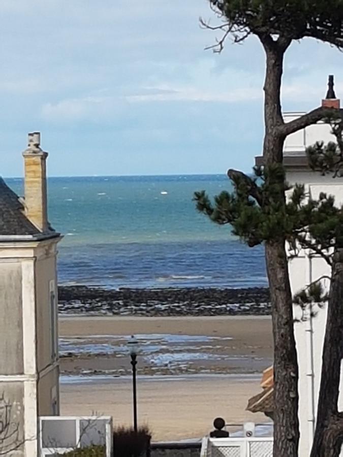 Hotel De Normandie Saint-Aubin-Sur-Mer  Esterno foto